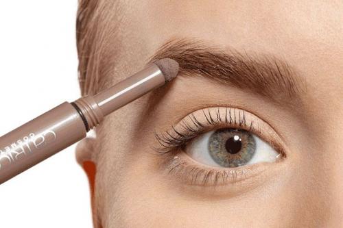 Как сделать брови густыми с помощью макияжа. Как сделать брови гуще с помощью косметики