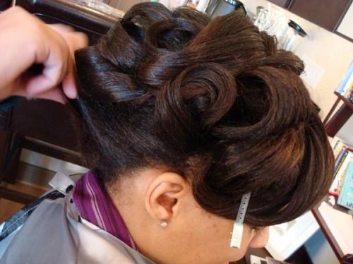Собранные волосы укладка. Собранные прически на средние волосы