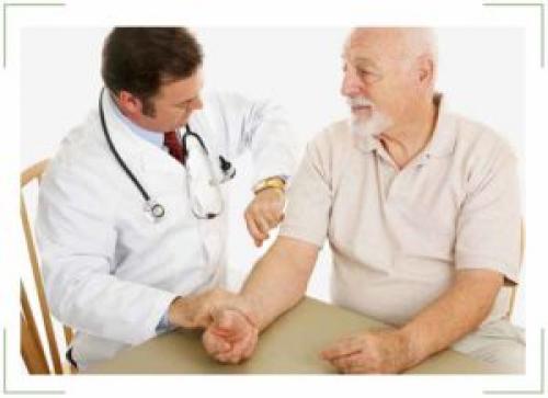 Темные круги под глазами у мужчин. Основные причины появления кругов под глазами