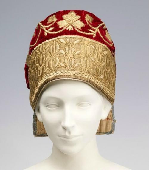 Повойник головной убор выкройка. Что такое повойник. Как сшить повойник.