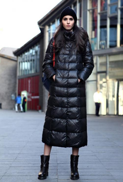 Какую обувь носить с длинным пуховиком. С чем носить длинный-предлинный пуховик