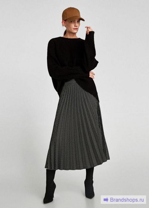 С чем носить юбки плиссе ниже колена. Модные луки с плиссированной юбкой средней длины