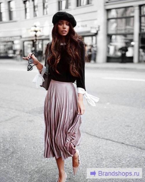 С чем носить юбки плиссе ниже колена. Модные луки с плиссированной юбкой средней длины
