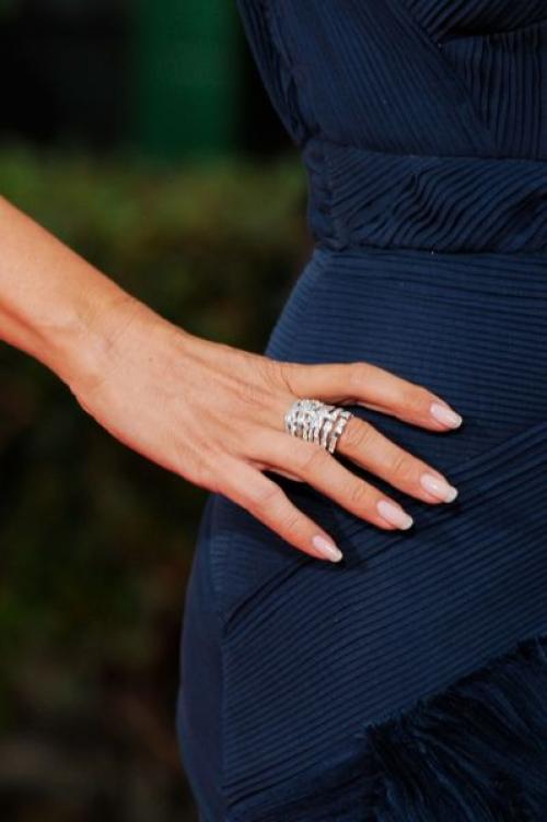 Какой цвет лака подойдет к синему платью. Маникюр под синее платье: идеи