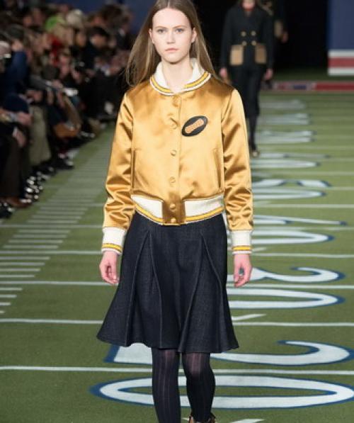 Черная куртка с чем носить. Модные модели пуховиков на осень-зиму 2019-2020 11 Черная куртка с чем носить. Модные модели пуховиков на осень-зиму 2019-2020 11