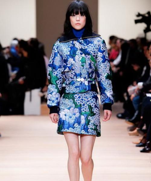 Черная куртка с чем носить. Модные модели пуховиков на осень-зиму 2019-2020 19 Черная куртка с чем носить. Модные модели пуховиков на осень-зиму 2019-2020 19