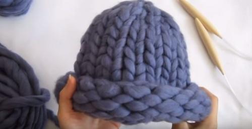 Шапки вязаные спицами женские зима 2019-2019 схемы вязания новинки. 51 вязаная шапка, схема и описание