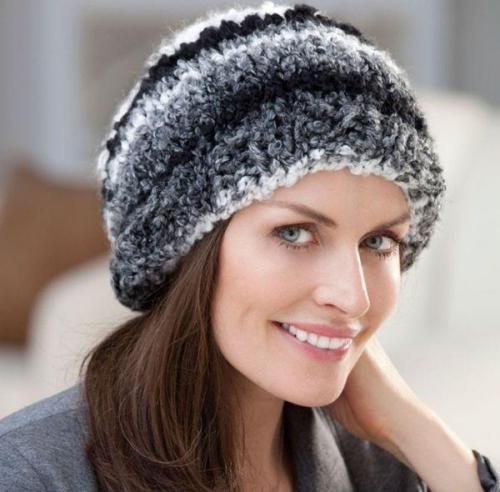 Вязанные шапки женские зима 2019-2019 для круглого лица. Фото модных вязаных шапок для женщин 50 лет, стильные виды и фасоны