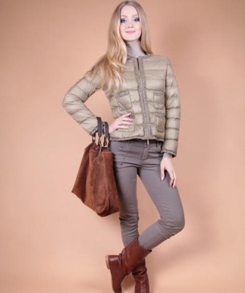 Черная куртка с чем носить. Модные модели пуховиков на осень-зиму 2019-2020 13 Черная куртка с чем носить. Модные модели пуховиков на осень-зиму 2019-2020 13