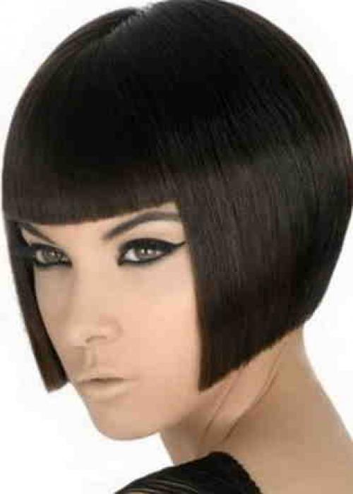 Прямая челка на средние волосы. Стрижки на средние волосы с прямой челкой (36 фото): варианты исполнения