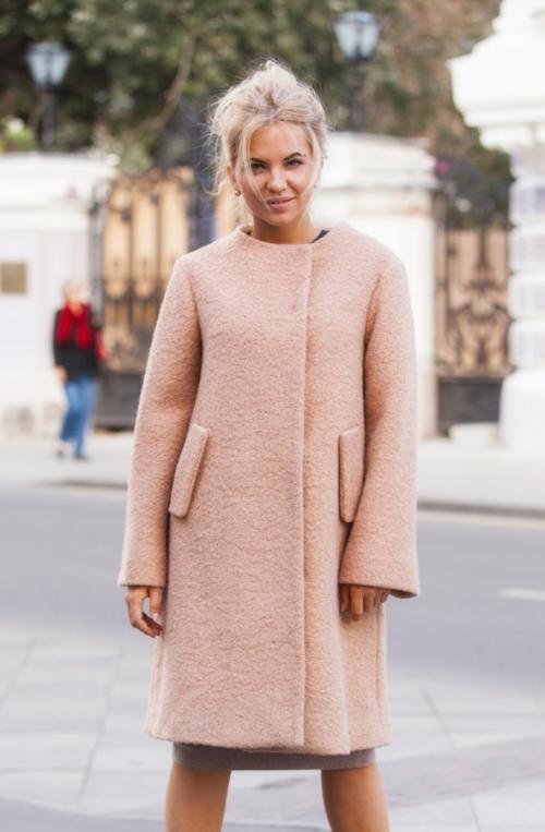 Как носить пальто с кроссовками. Какие модели пальто подходят