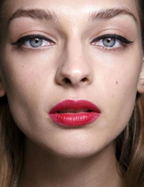 Макияж под каре голубые глаза. Макияж для голубых глаз — придаем огранку живому бриллианту + фото