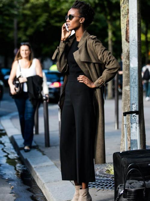 С чем носить осенью рваные джинсы. Фото с рваными джинсами на 2020 12