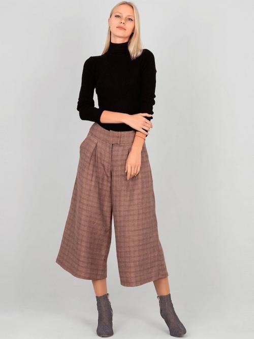 С какой обувью носить кюлоты. С чем носить брюки кюлоты женщине в этом сезоне