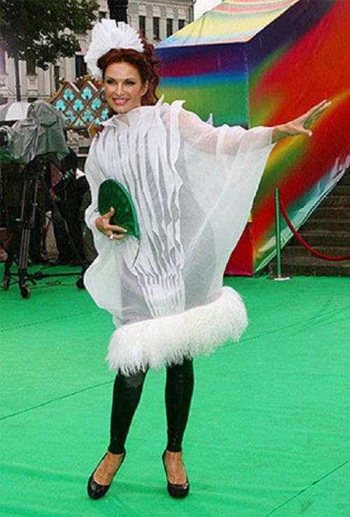 Самые нелепые наряды российских звезд. Самые нелепые и безвкусные наряды знаменитостей за вторую половину декабря 12