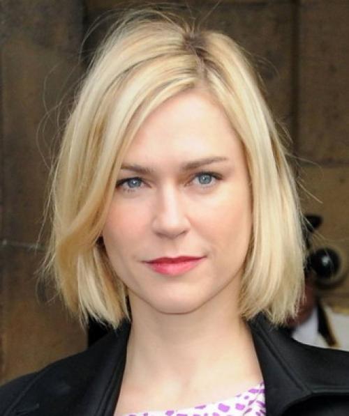 Стрижка на средние волосы темные. Стрижки на средние волосы, придающие объем 02