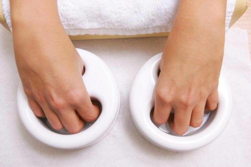 Маникюр покрытие гель лаком все этапы и техника нанесения пошагово. Гель лак в домашних условиях: пошаговое руководство для начинающих