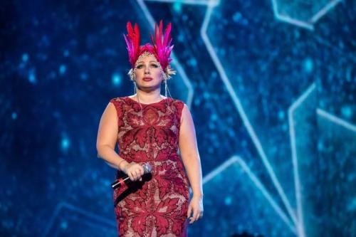 Самые нелепые наряды российских звезд. Самые нелепые и безвкусные наряды знаменитостей за вторую половину декабря 09