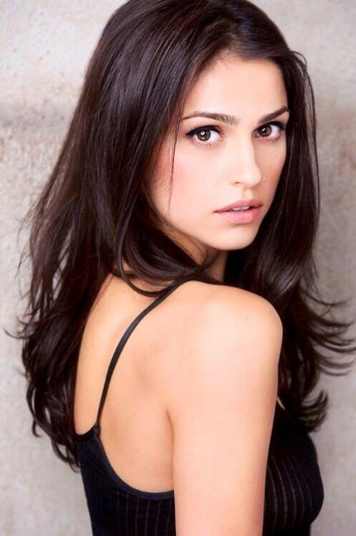 Каскад на длинные волосы. Как сделать стрижку каскад на длинные волосы