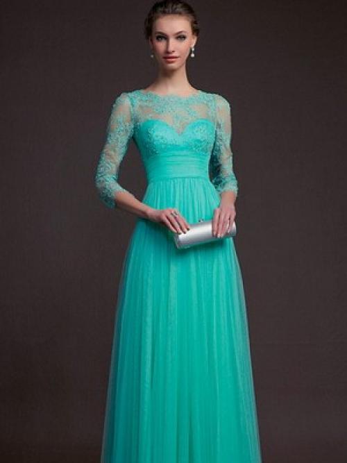 Вечерний образ для брюнеток. Роковая брюнетка: секреты стиля и красоты для темноволосых 27