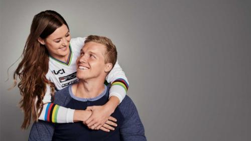 Как из простушки стать красоткой. Из простушки – в красавицу: школьные фото самых знаменитых супермоделей 22