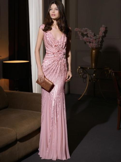 Вечерний образ для брюнеток. Роковая брюнетка: секреты стиля и красоты для темноволосых 30