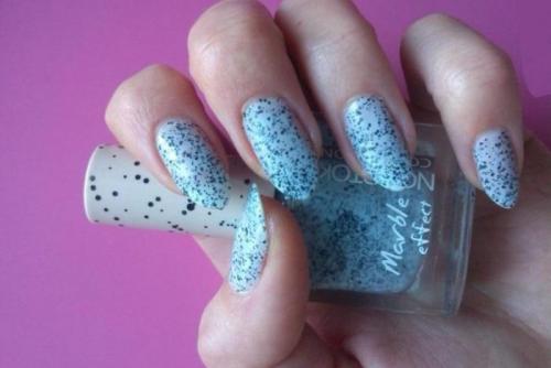 Маникюр черный мрамор с белым. Особенности мраморного маникюра