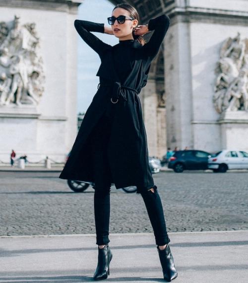 Джинсовое платье, как носить. Как правильно носить платье   с джинсами: тренды 2020 с фото