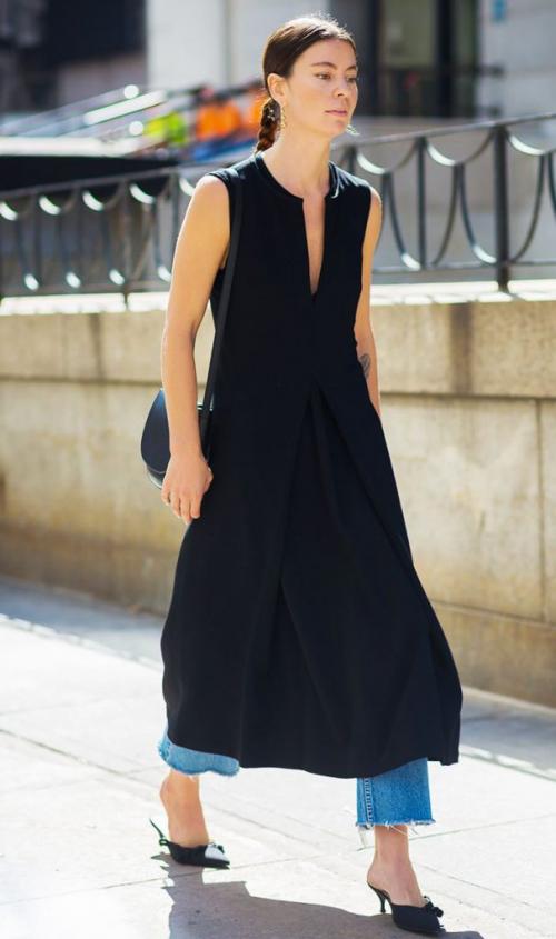 Джинсовое платье, как носить. Как правильно носить платье   с джинсами: тренды 2020 с фото