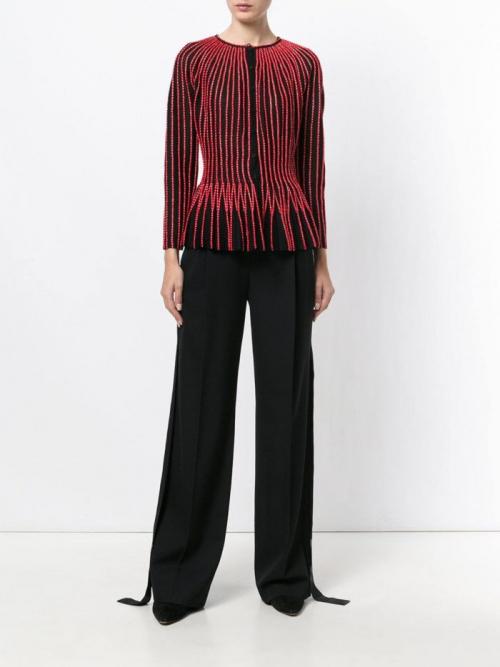 Образы для брюнеток осень-зима. Модные женские образы осень-зима 2020-2021: тенденции и фото