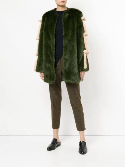 Образы для брюнеток осень-зима. Модные женские образы осень-зима 2020-2021: тенденции и фото