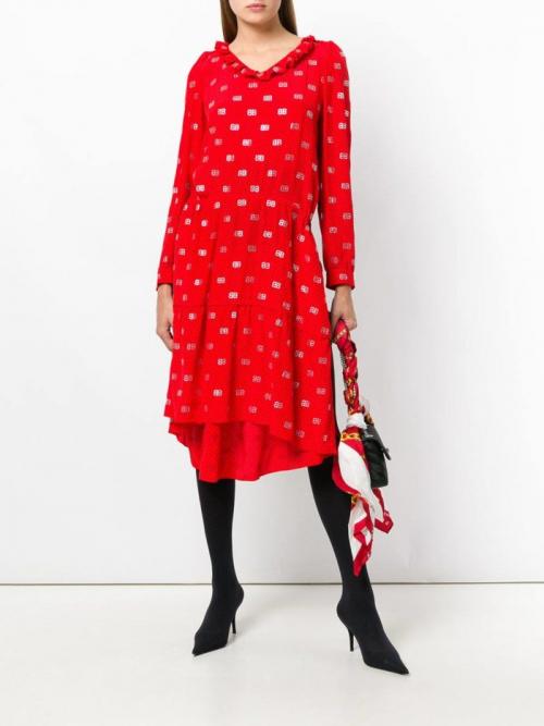 Образы для брюнеток осень-зима. Модные женские образы осень-зима 2020-2021: тенденции и фото