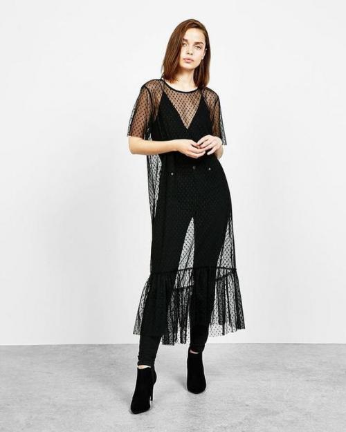 Джинсовое платье, как носить. Как правильно носить платье   с джинсами: тренды 2020 с фото