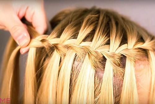 Стрижка на длинные волосы водопад. Прическа водопад — схемы плетения, особенности оформления и ухода + фото 26 Стрижка на длинные волосы водопад. Прическа водопад — схемы плетения, особенности оформления и ухода + фото 26