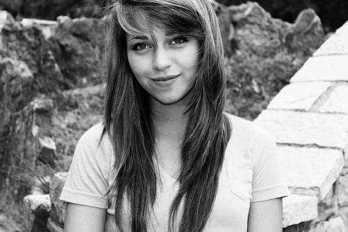 Удлиненная челка: кому подходит, виды, советы