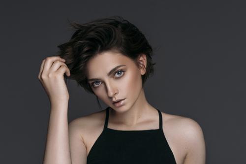 Укладка феном на короткие волосы. Особенности укладки на короткие волосы