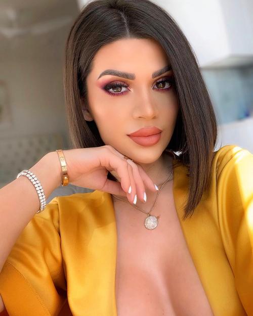 Как укладывать каре каждый день. Стрижка каре: 17 способов укладки, которые помогут каждый день выглядеть по-новому