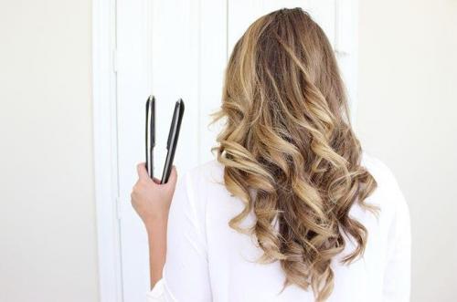 Как пользоваться плойкой для выпрямления волос. Утюжок для волос: способы его использовать, о которых вы даже не подозревали