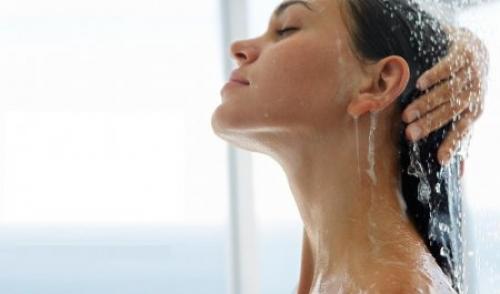 Какая краска перекроет черный цвет волос. В приоритете – коричневый оттенок