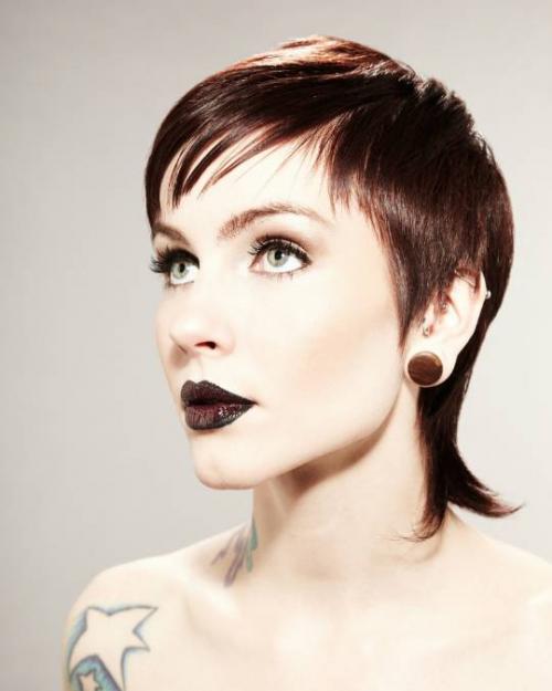 Рваная стрижка на средние волосы без челки. Модные виды рваной стрижки на средние волосы