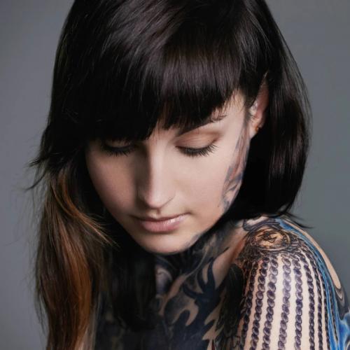 Рваная стрижка на средние волосы без челки. Модные виды рваной стрижки на средние волосы