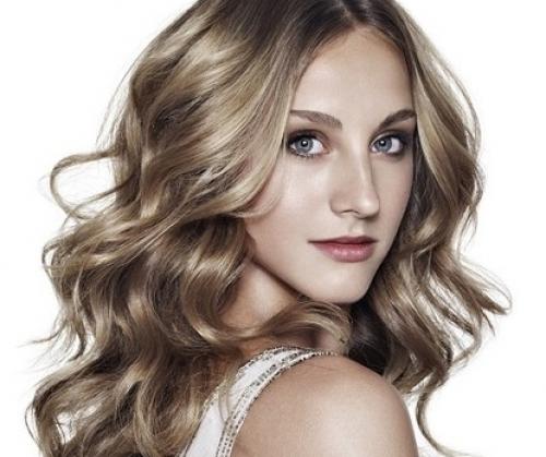 Как перекрасить волосы из темного в русый. Из брюнетки в русый част.