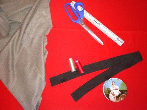 Какие ткани чаще всего используются для изготовления красных юбок-карандаш. Как выбрать трикотаж для юбки-карандаш