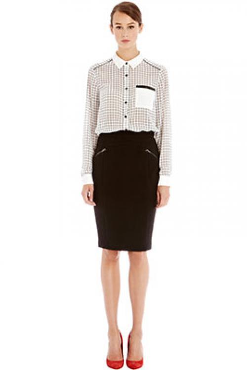 Элегантность и стиль: как красная юбка-карандаш завоевала модный мир 10