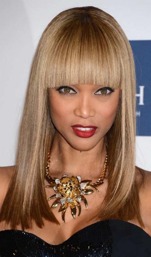 Стрижки с челкой на средние волосы 2022. Варианты модных чёлок на средние волосы для 2022 года