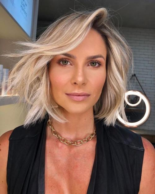 2022 Стрижка для средних волос без челки. Самые модные стрижки на средние волосы 2022 года –, что будет в тренде