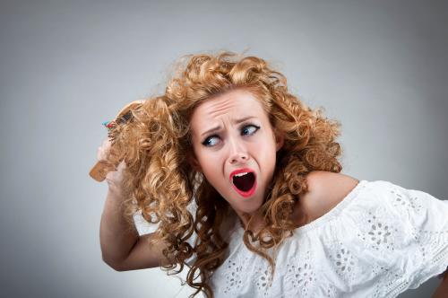 Как распутать волосы без вреда для них. Часть 1 Часть 1 из 3: Средства для волос 12