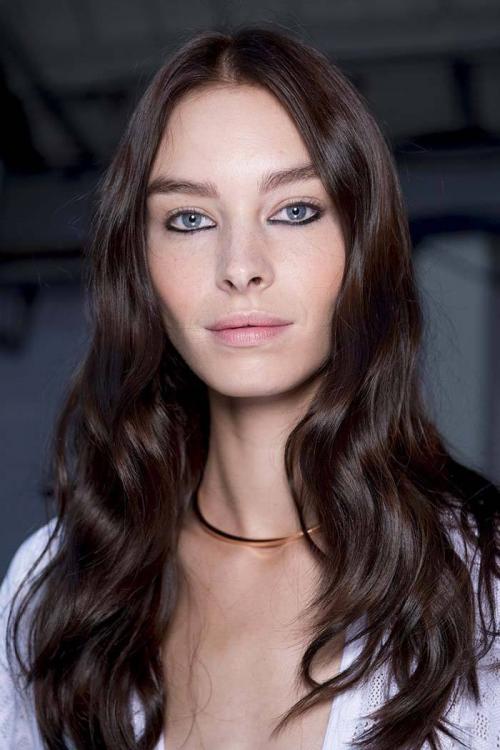 Каштановый цвет волос 2022. Оттенки каштанового цвета 04