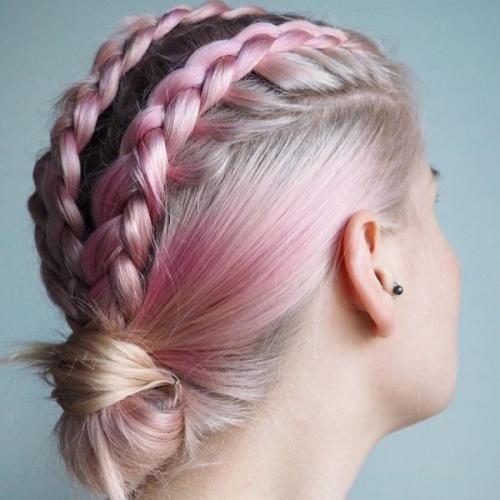 Делаем мелирование с розовым цветом на светлых волосах. Как сделать розовые пряди на светлых волосах?