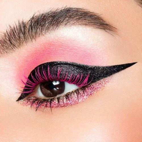 Делаем мелирование с розовым цветом на светлых волосах. Как сделать розовые пряди на светлых волосах?